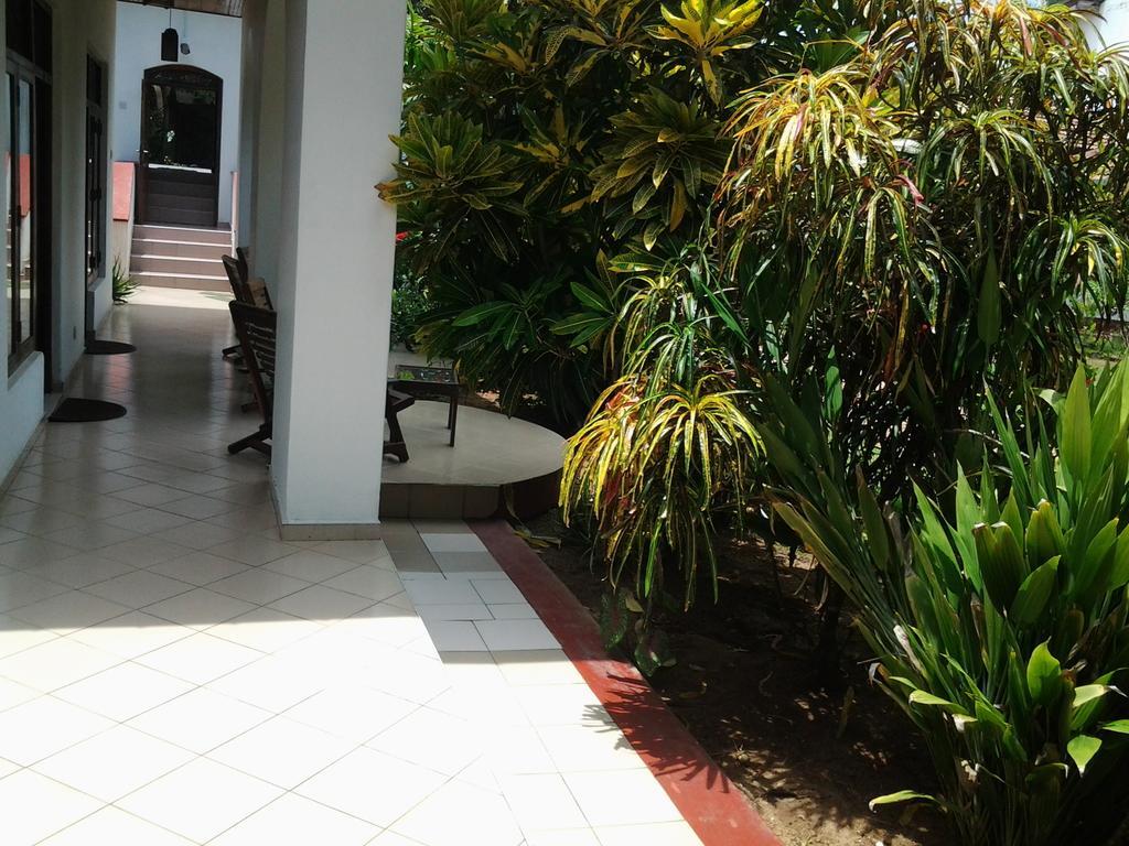 Tandem Guesthouse Hikkaduwa Extérieur photo