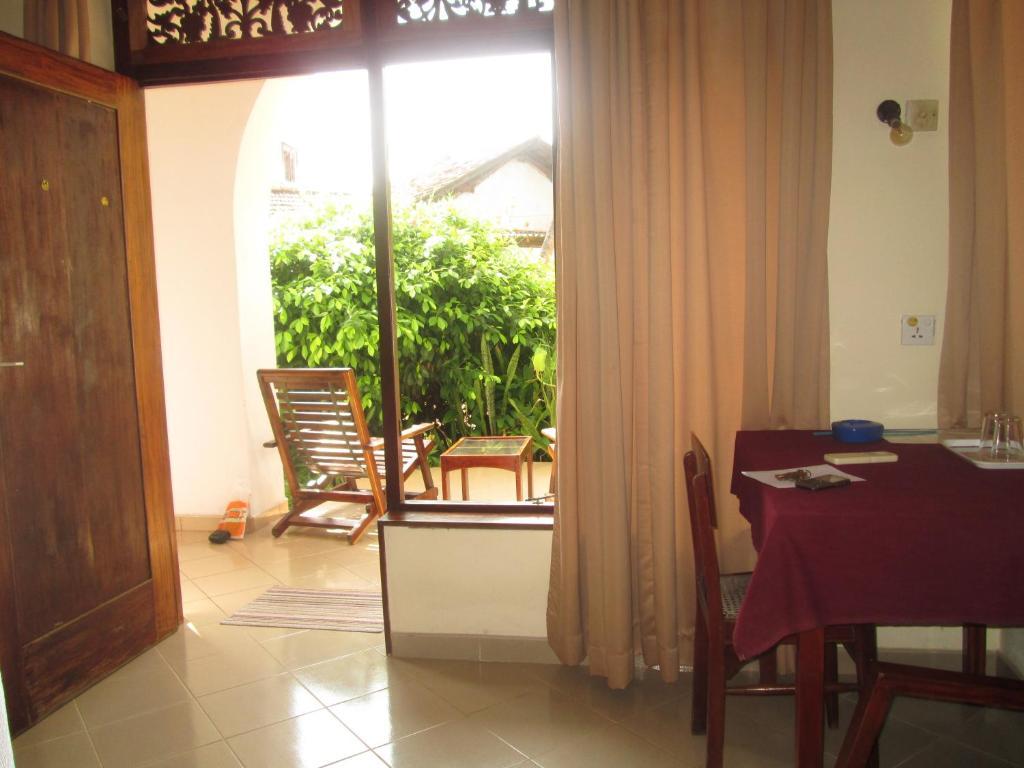 Tandem Guesthouse Hikkaduwa Extérieur photo